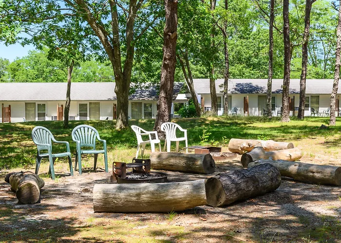 Hotel with view: Blue Dolphin Inn