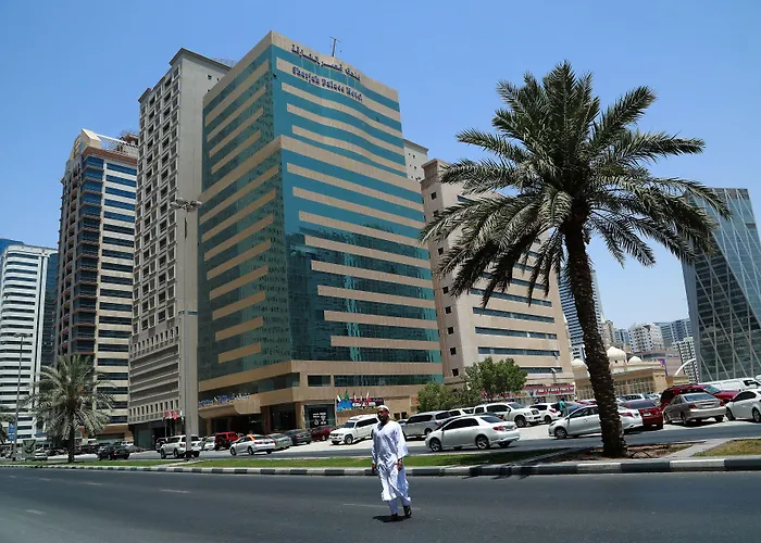 Hotel with Tennis: Sharjah Palace Hotel
