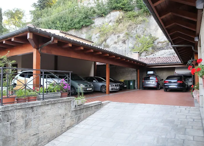 Rosa Hotel & Apartments