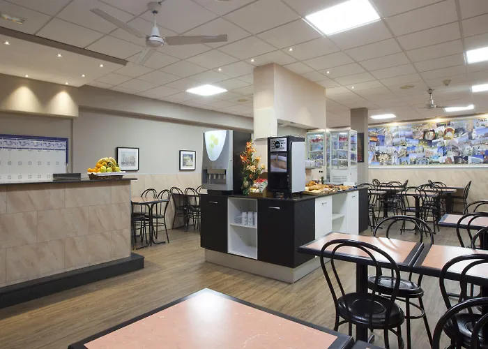 Cheap hotels Hostal Barcelona