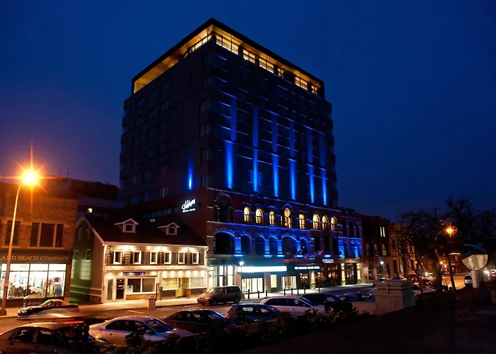 Luxury hotel only: The Holman Grand Hotel