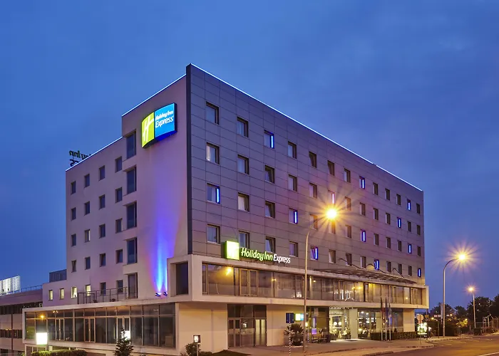  Holiday Inn Express Lisbon Alfragide By Ihg