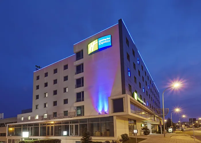  Holiday Inn Express Lisbon Alfragide By Ihg