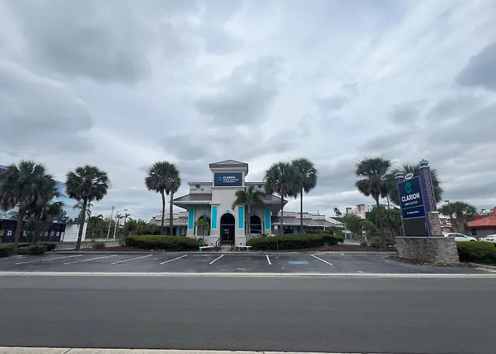 Spa Hotel: Clarion Inn & Suites Kissimmee-Lake Buena Vista South