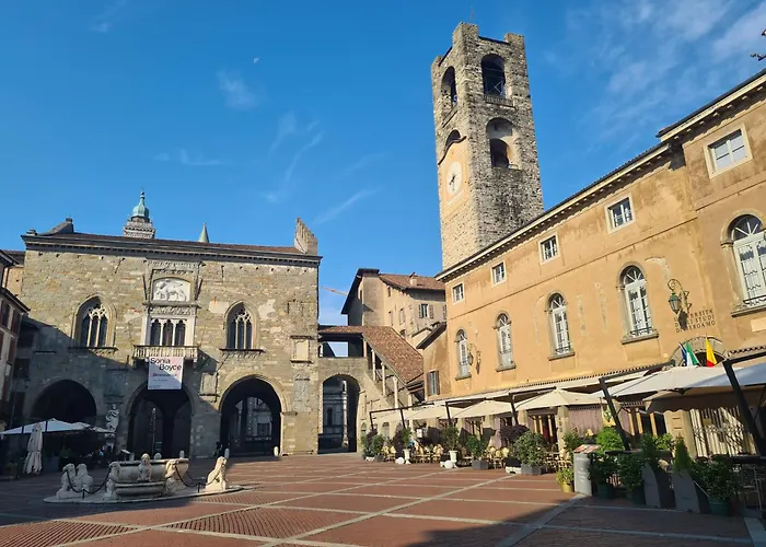 Familienhotels Piazza Vecchia
