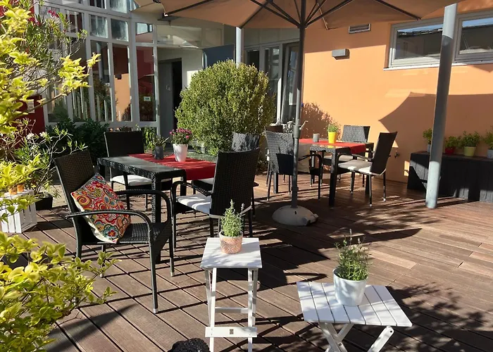 Matchpoint Hotel