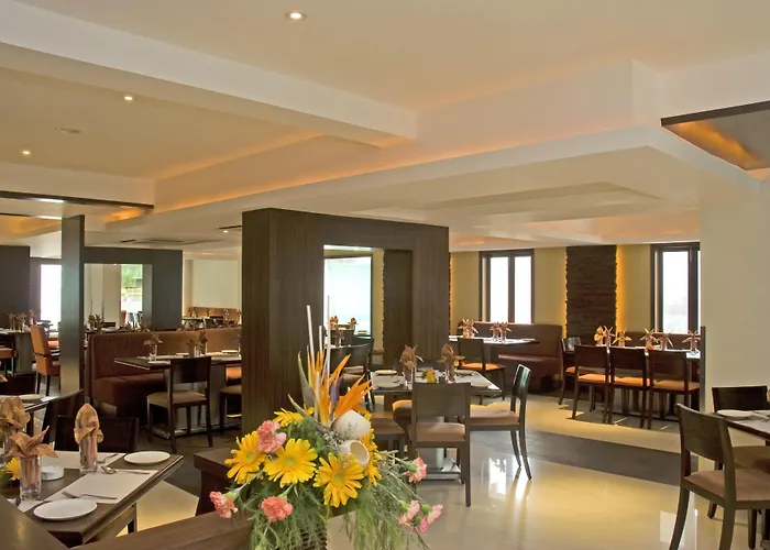 Airport Hotel: 