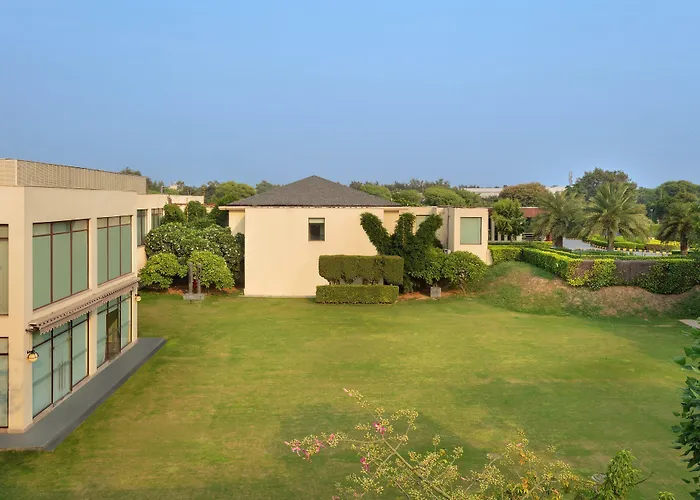 Four Points By Sheraton , Airport Highway