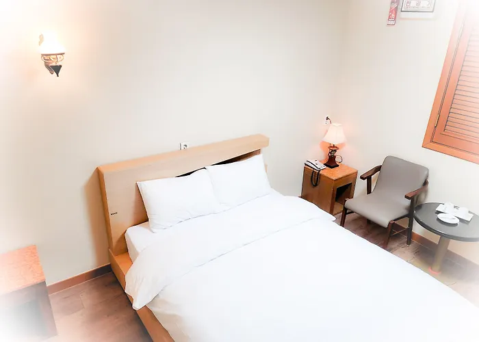 Noble Hotel