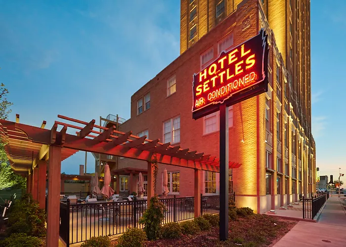 Hotel Settles