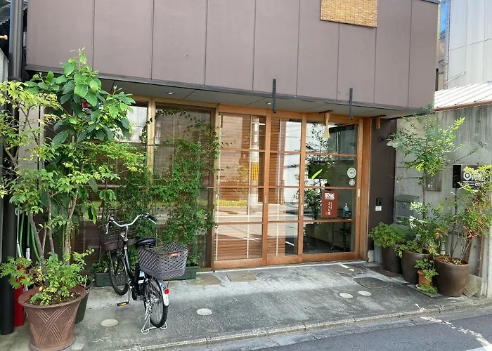 Guesthouse Hyakumanben Cross