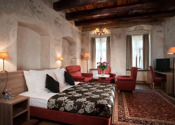 Hotel Santi