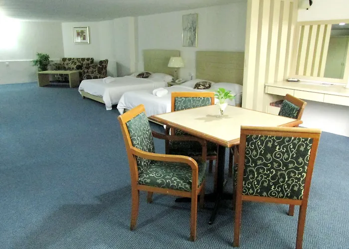 Promenade Service Apartment