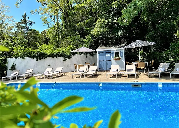 B&B only: The Seagrove Suites & Guest Rooms