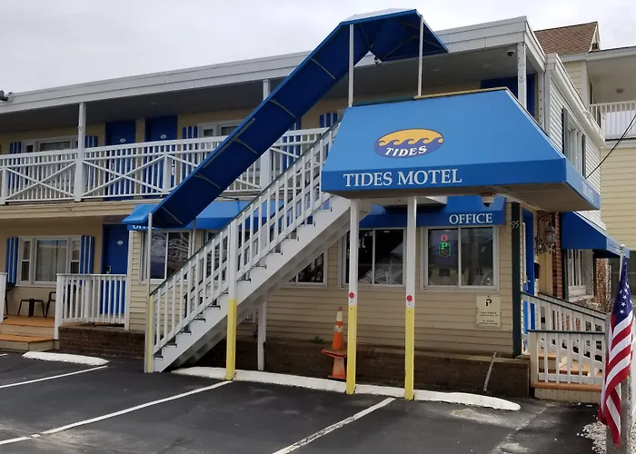 Motel: Tides Motel - Hampton Beach