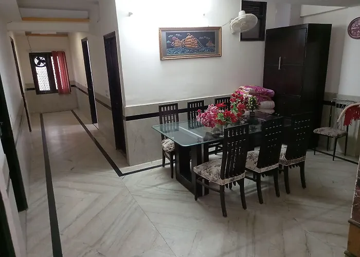 Cheap hotels Su Shree Continental Dx Near New Delhi Railway Station