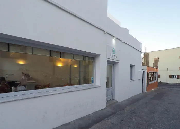 Central Fira Suites