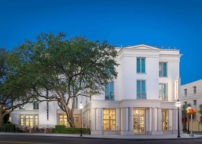 Pet Friendly hotel: Grand Bohemian Charleston, Autograph Collection