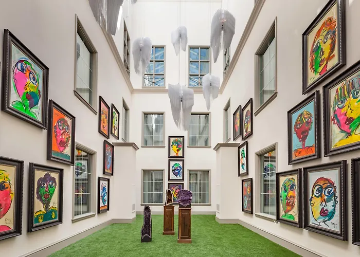 Pet Friendly hotel: Grand Bohemian Charleston, Autograph Collection