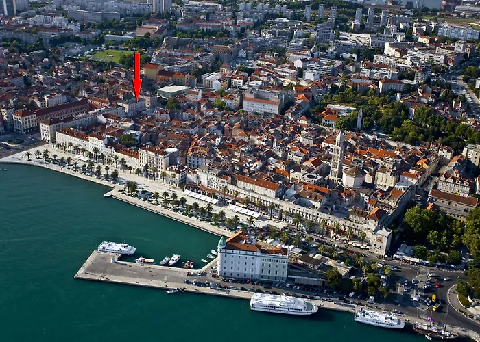 Urlaubsunterkunft Marmontova Luxury Rooms