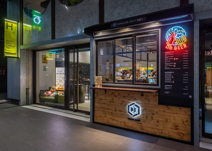 Hostel: Bouti City Capsule Inn