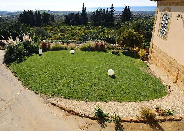 La Lumia B&B Suites&Apartments
