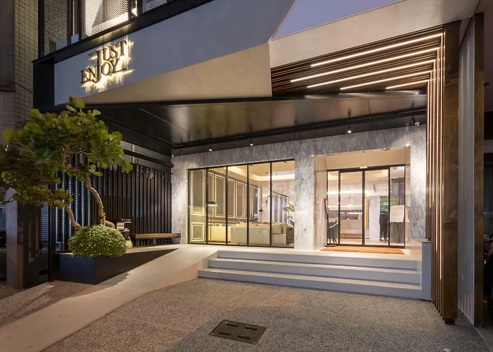 Just Enjoy Business Hotel