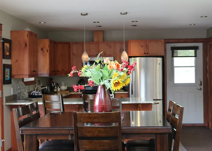 Villa: Cedar House Restaurant & Chalets