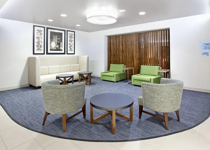 Holiday Inn Express Hotel & Suites Austin Downtown - University By Ihg