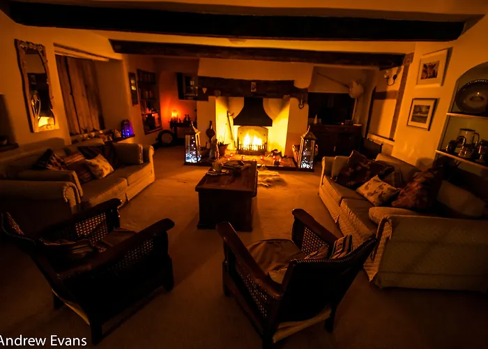 Pet Friendly hotel: Lea House Bed And Breakfast