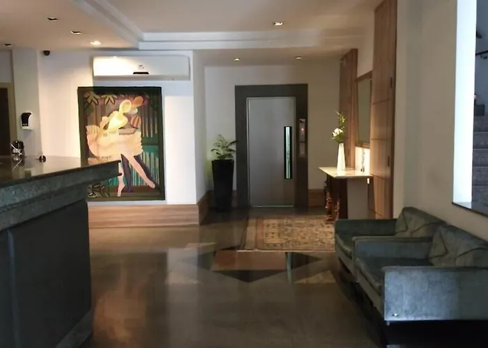 Hotel barato: Castel Plaza Hotel