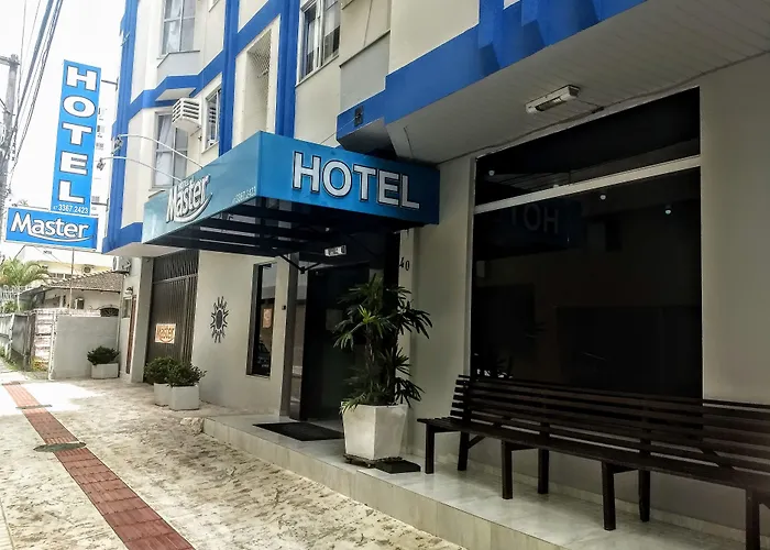 Hotel: Master Hotel