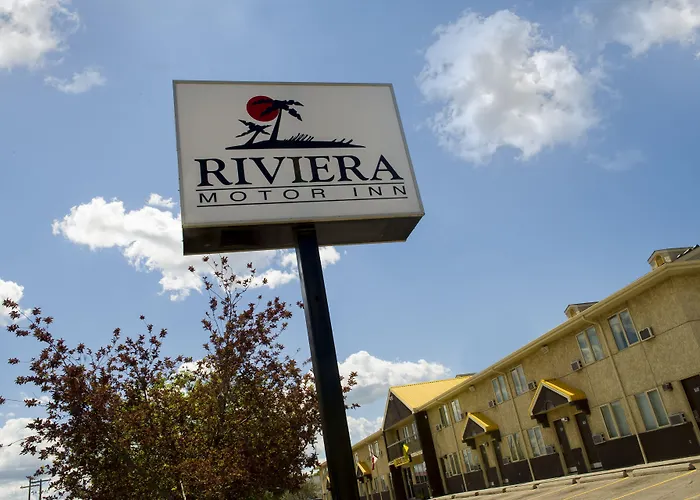 Motel: Riviera Motor Inn