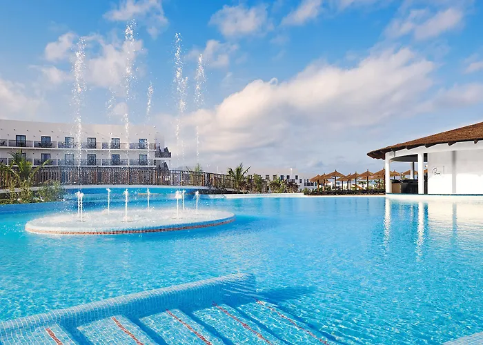 Resort: Melia Dunas Beach Resort & Spa