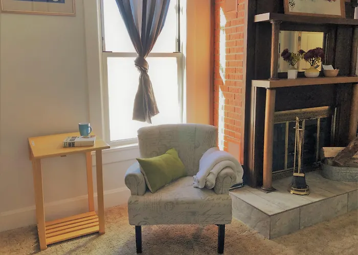 Hotel near College: The Salida Inn And Hostel