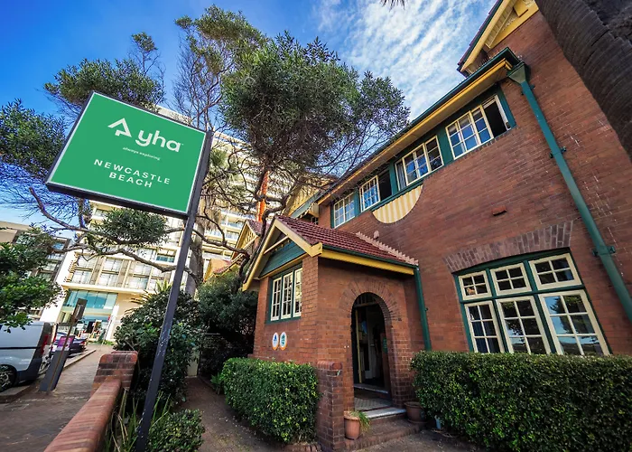 The Hostels Yha Newcastle Beach