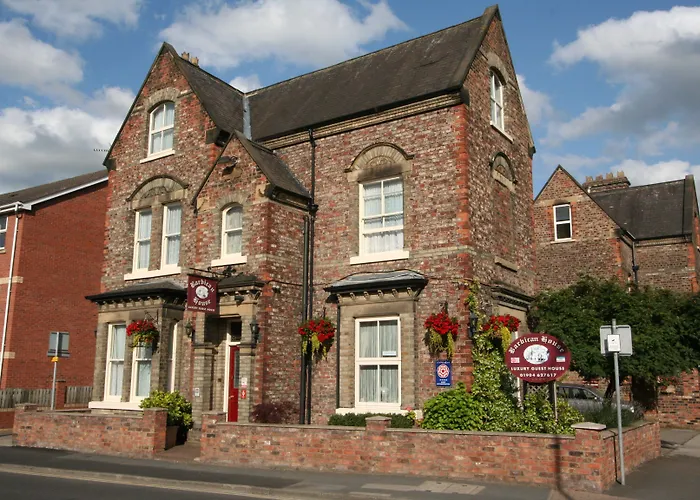 5 star hotels Barbican House