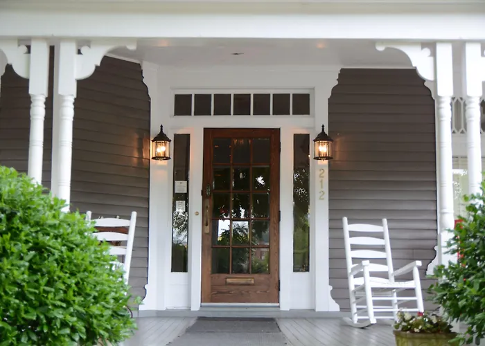 Bluff View Inn
