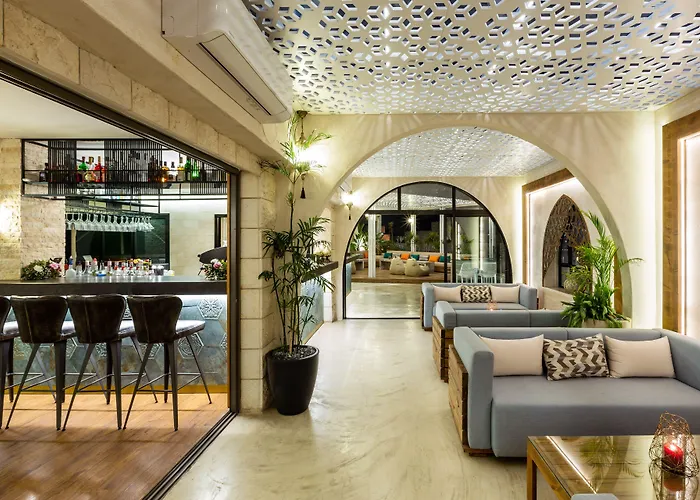 Ramada Olivie Nazareth