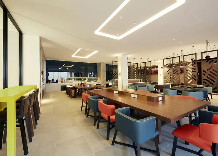 Holiday Inn Express Adelaide City Centre By Ihg