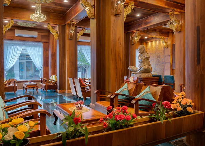 Luchthavenhotel: Ta Prohm Hotel & Spa