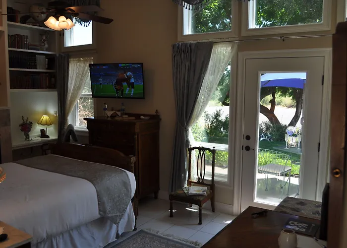 Bed and Breakfast River Belle Inn