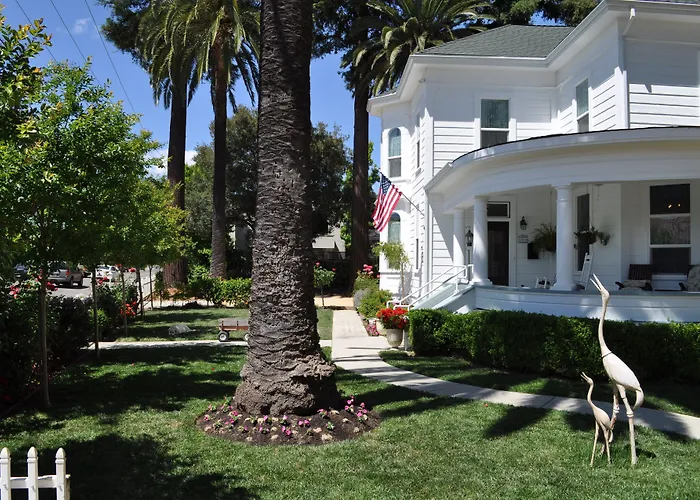 Bed and Breakfast River Belle Inn