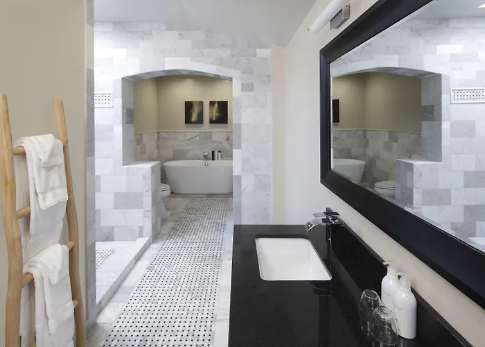 Rockhouse Suites