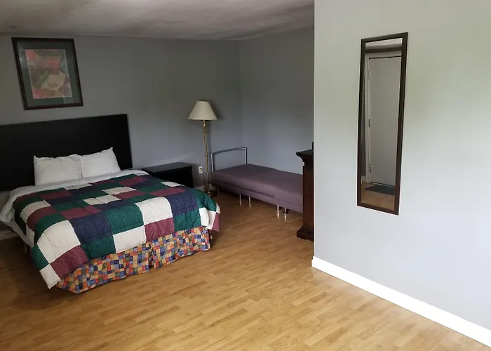 Pet Friendly hotel: Eastwood Motel