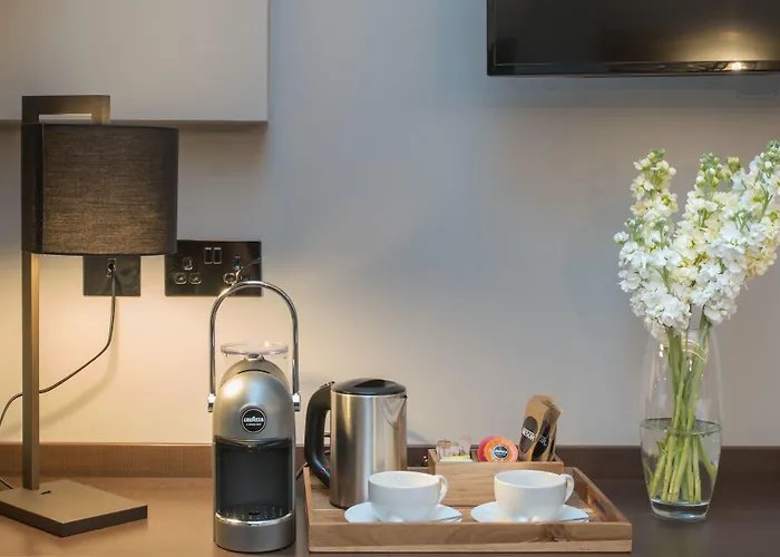 Pet Friendly hotel: Camden Enterprise Hotel