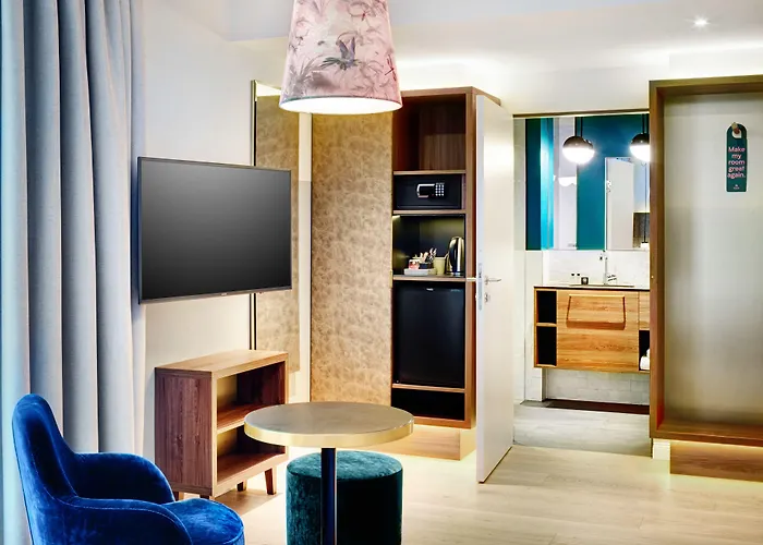 Stage 12 Hotel By Penz