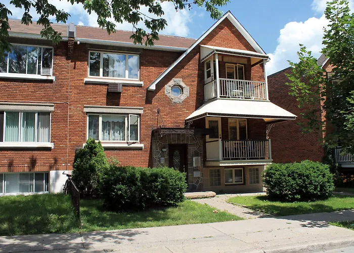 Guests house Gite Du Survenant Montreal