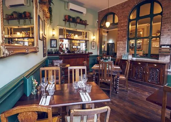 Dog friendly hotels Old Coffee Tavern