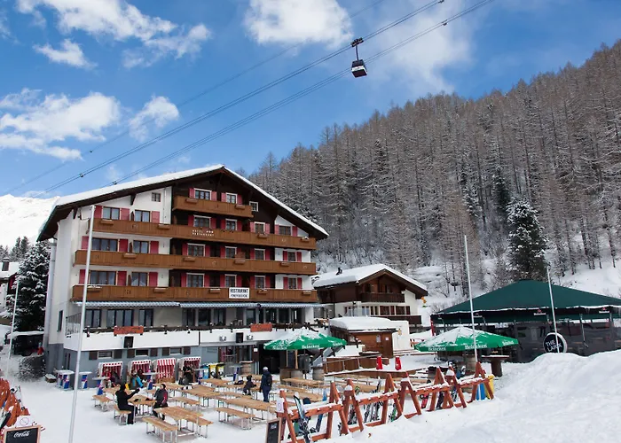 Hotel The Larix Ski-In Ski-Out
